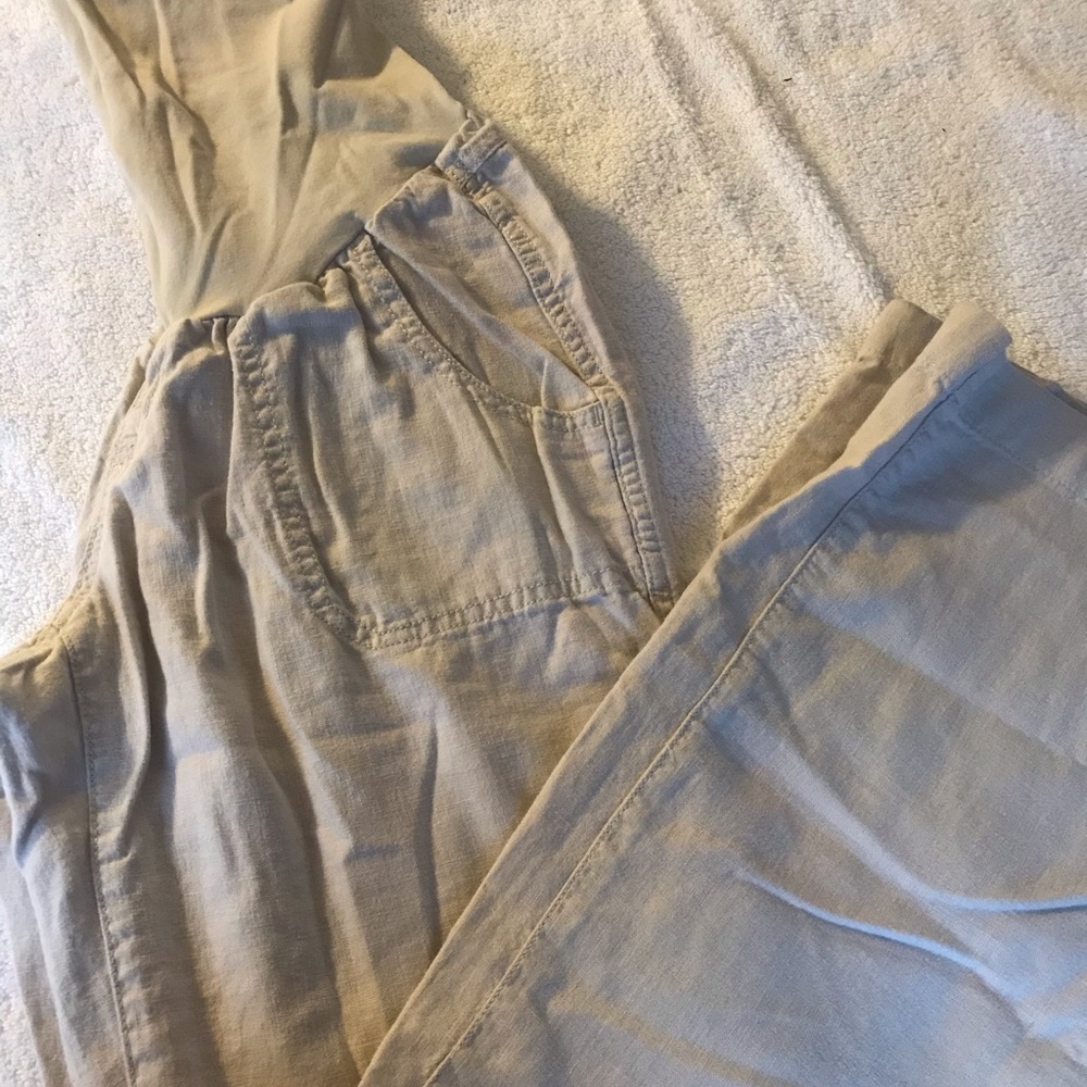Maternity linen flare pants.